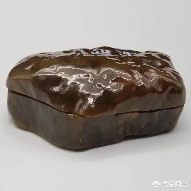 翡翠原石的类型划分及其特征是什么?-第3张图片-翡翠网 翡翠原石的类型划分及其特征是什么?-第3张图片-翡翠网