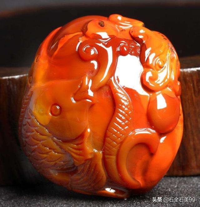 各位大神们帮我看看这个是不是玉石?-第2张图片-翡翠网 各位大神们帮我看看这个是不是玉石?-第2张图片-翡翠网