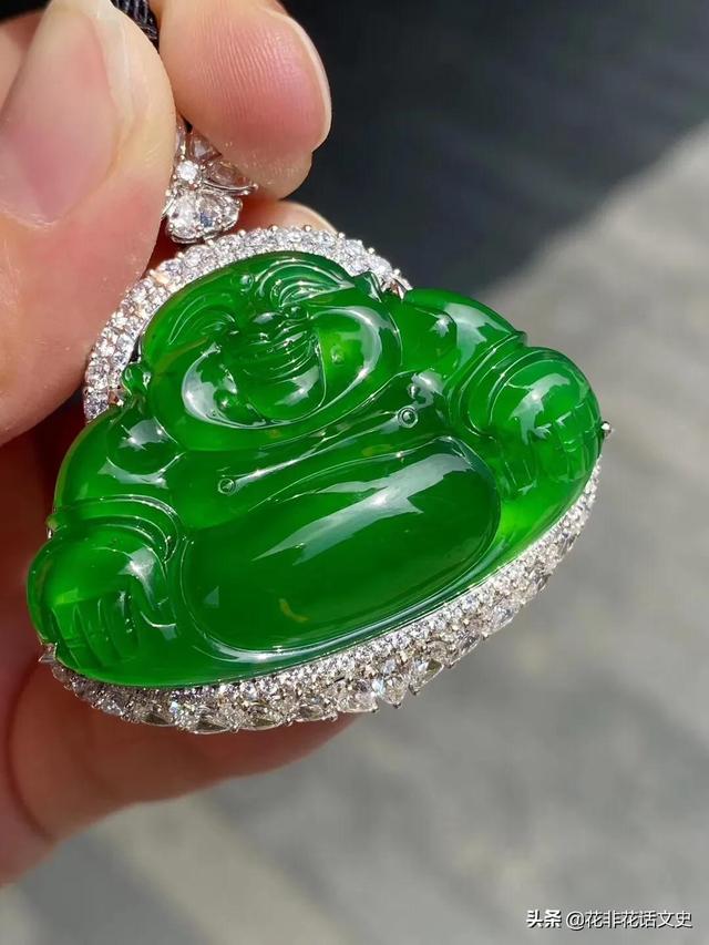 传说中的龙石种翡翠是什么样的?有人见过吗?-第3张图片-翡翠网 传说中的龙石种翡翠是什么样的?有人见过吗?-第3张图片-翡翠网