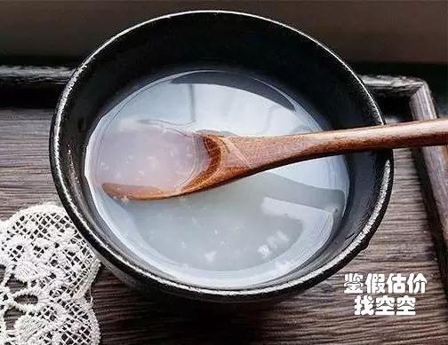 如何区分冰种翡翠和糯种翡翠?-第8张图片-翡翠网 如何区分冰种翡翠和糯种翡翠?-第8张图片-翡翠网