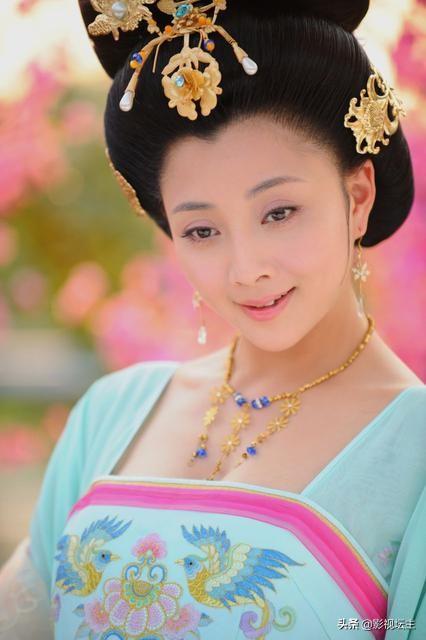 孙俪和殷桃谁漂亮?-第4张图片-翡翠网 孙俪和殷桃谁漂亮?-第4张图片-翡翠网