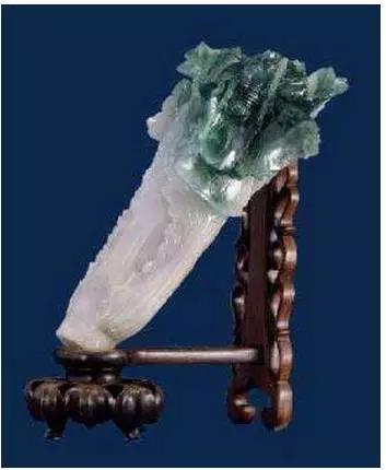 世界上最大的翡翠白菜是什么样的?有什么寓意吗?-第9张图片-翡翠网 世界上最大的翡翠白菜是什么样的?有什么寓意吗?-第9张图片-翡翠网