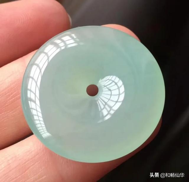 高考来袭！适合送给考生的翡翠饰品有哪些？-第1张图片-翡翠网