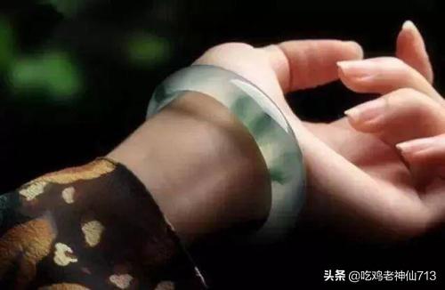 翡翠养人的好处?-第1张图片-翡翠网 翡翠养人的好处?-第1张图片-翡翠网