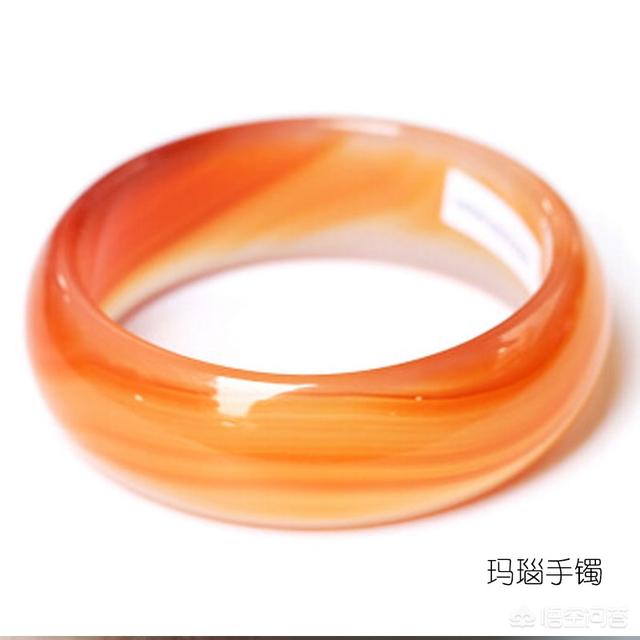 什么样的玉手镯值得购买?-第4张图片-翡翠网 什么样的玉手镯值得购买?-第4张图片-翡翠网