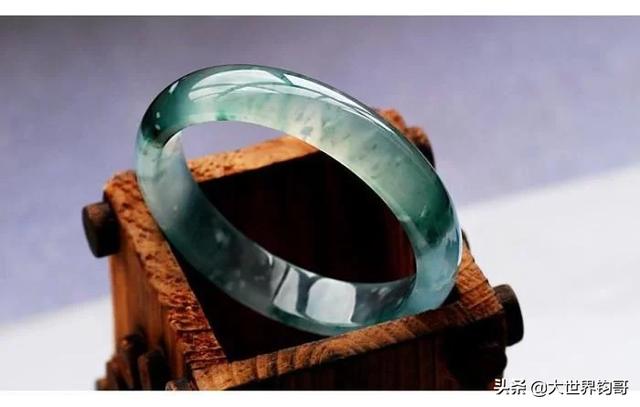 什么样的翡翠具有高收藏价值,应如何挑选?-第2张图片-翡翠网 什么样的翡翠具有高收藏价值,应如何挑选?-第2张图片-翡翠网