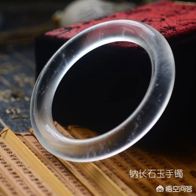 什么样的玉手镯值得购买?-第9张图片-翡翠网 什么样的玉手镯值得购买?-第9张图片-翡翠网