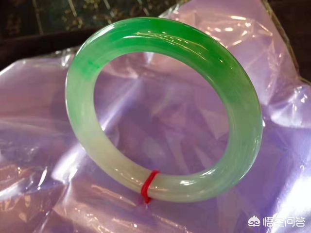 怎么看翡翠玉石艺术藏品价格范围?翡翠玉石艺术藏品价格是如何定位的?-第7张图片-翡翠网 怎么看翡翠玉石艺术藏品价格范围?翡翠玉石艺术藏品价格是如何定位的?-第7张图片-翡翠网