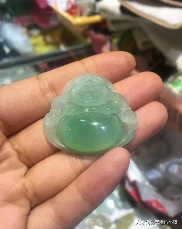 求大神鉴赏一下这个玉佛品质如何？-第4张图片-翡翠网