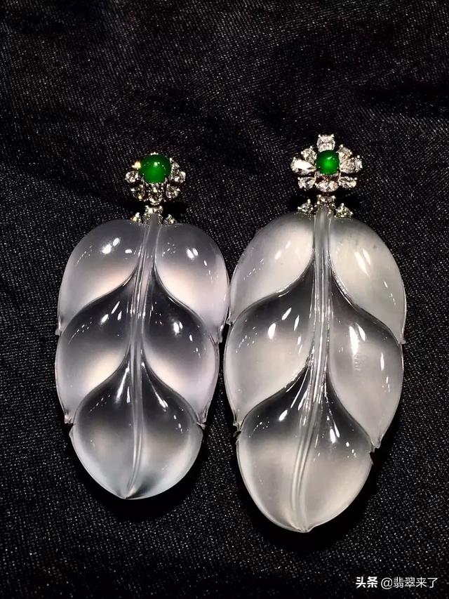 玻璃种翡翠是最好的翡翠种吗?-第2张图片-翡翠网 玻璃种翡翠是最好的翡翠种吗?-第2张图片-翡翠网