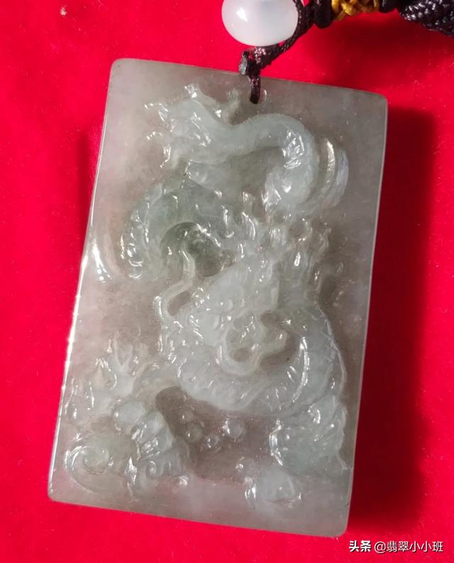 灰色翡翠价值不高吗？-第1张图片-翡翠网