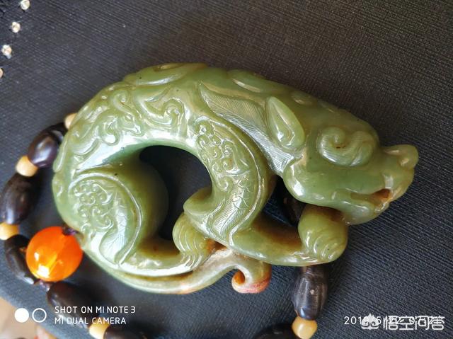 何为古玉中的“周青.战国青”?请举例说明?-第1张图片-翡翠网 何为古玉中的“周青.战国青”?请举例说明?-第1张图片-翡翠网