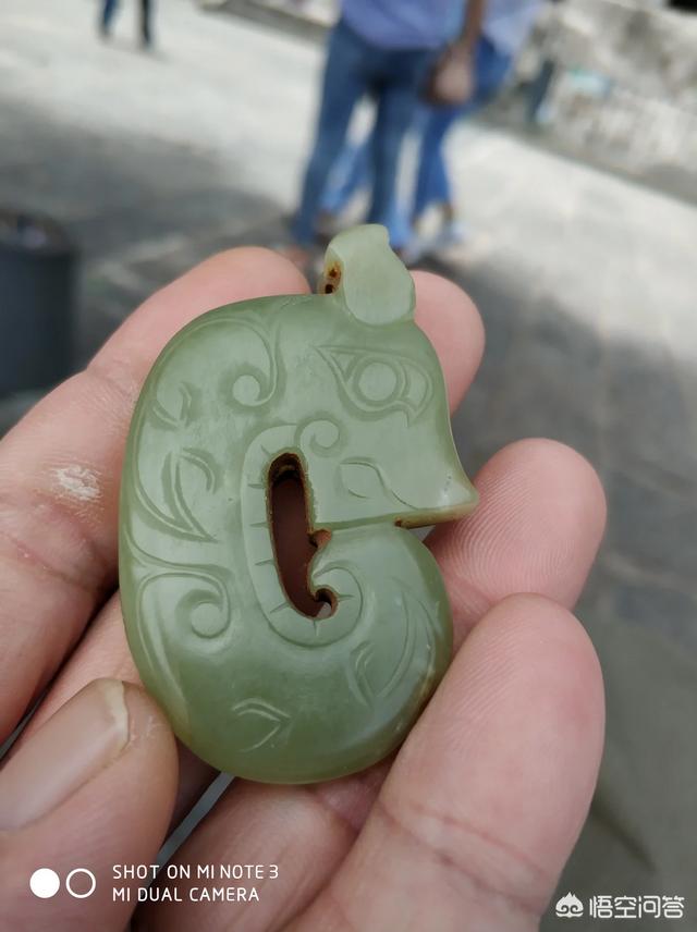 何为古玉中的“周青.战国青”?请举例说明?-第6张图片-翡翠网 何为古玉中的“周青.战国青”?请举例说明?-第6张图片-翡翠网