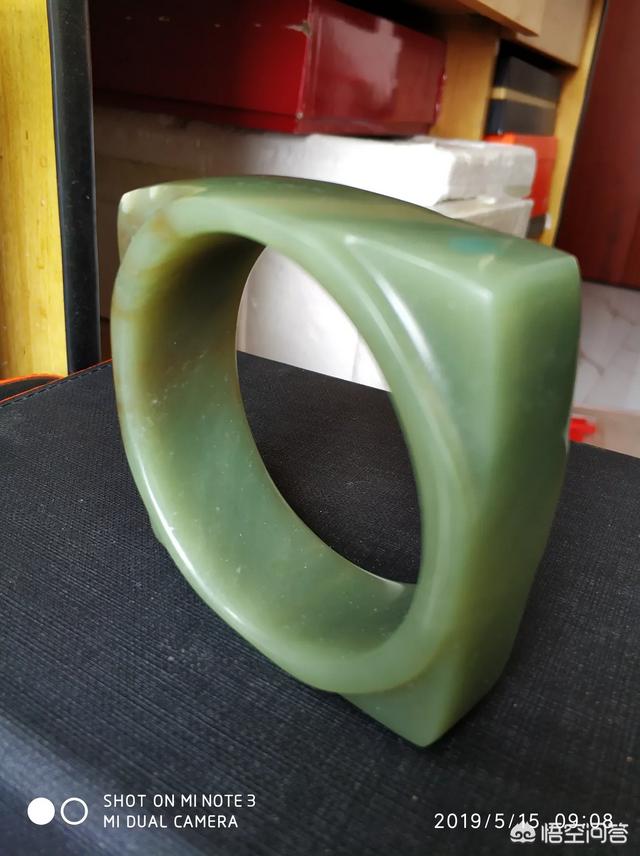 何为古玉中的“周青.战国青”?请举例说明?-第3张图片-翡翠网 何为古玉中的“周青.战国青”?请举例说明?-第3张图片-翡翠网