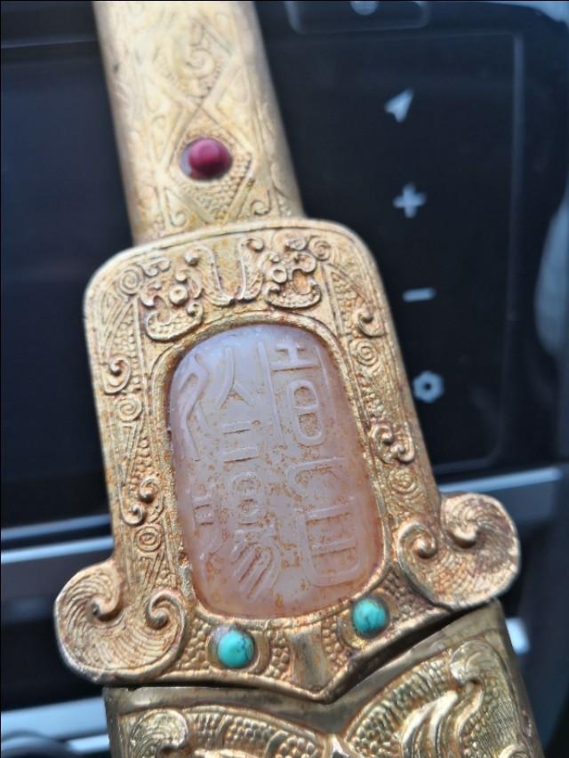 古玉“神韵”,可意会而不可言传,鉴赏能力全凭一个“悟性”,您赞同吗?-第9张图片-翡翠网 古玉“神韵”,可意会而不可言传,鉴赏能力全凭一个“悟性”,您赞同吗?-第9张图片-翡翠网