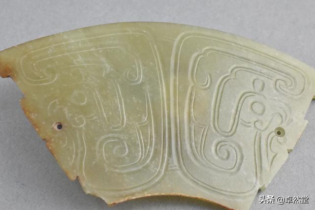 商朝玉器与西周玉器在纹饰和雕刻手法上相似度较高,您是如何来识别区分的?-第5张图片-翡翠网 商朝玉器与西周玉器在纹饰和雕刻手法上相似度较高,您是如何来识别区分的?-第5张图片-翡翠网