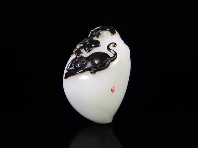 和田墨玉为什么是黑色的?-第5张图片-翡翠网 和田墨玉为什么是黑色的?-第5张图片-翡翠网