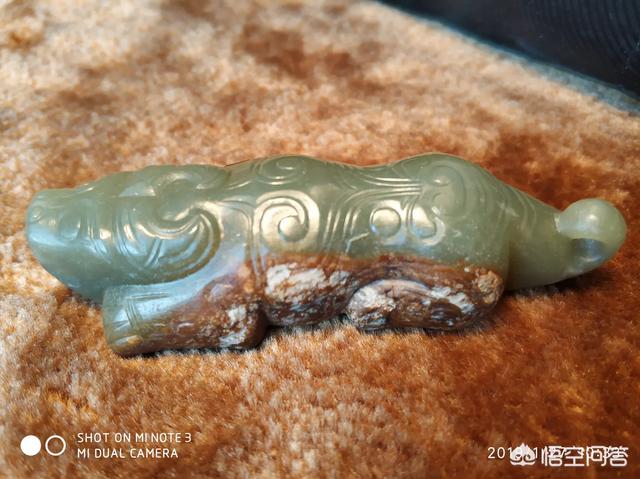 何为古玉中的“周青.战国青”?请举例说明?-第5张图片-翡翠网 何为古玉中的“周青.战国青”?请举例说明?-第5张图片-翡翠网