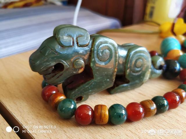 古代商周玉器有何异同,如何区分(请附图说明)?-第7张图片-翡翠网 古代商周玉器有何异同,如何区分(请附图说明)?-第7张图片-翡翠网