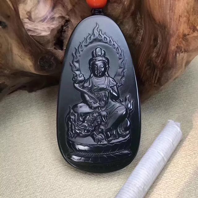 和田墨玉为什么是黑色的?-第6张图片-翡翠网 和田墨玉为什么是黑色的?-第6张图片-翡翠网