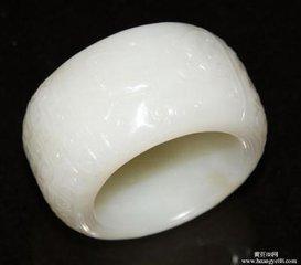 俗话说“人养玉三年、玉养人一生”,玉真的能养人吗?-第5张图片-翡翠网 俗话说“人养玉三年、玉养人一生”,玉真的能养人吗?-第5张图片-翡翠网