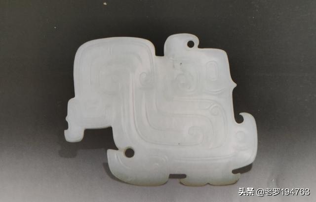 蛇纹玉和和田玉高度相似,如何区分?-第9张图片-翡翠网 蛇纹玉和和田玉高度相似,如何区分?-第9张图片-翡翠网