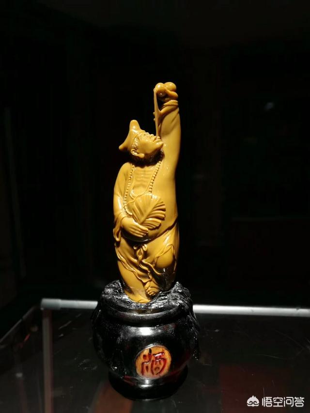 黄龙玉手镯边上发白正常吗?-第2张图片-翡翠网 黄龙玉手镯边上发白正常吗?-第2张图片-翡翠网