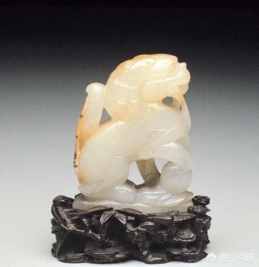 玩古玉的高古看不上中古,中古看不上明清,发明清玉被喷成不出三年的东西,您如何看?-第9张图片-翡翠网 玩古玉的高古看不上中古,中古看不上明清,发明清玉被喷成不出三年的东西,您如何看?-第9张图片-翡翠网