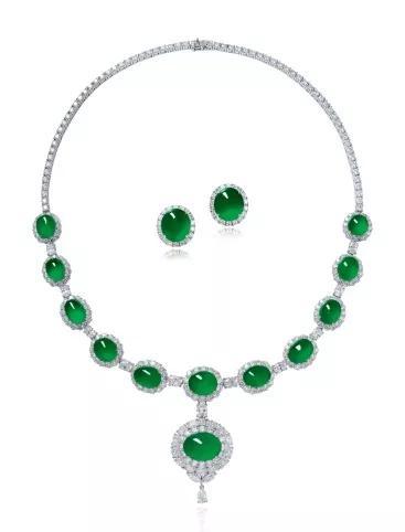 大名鼎鼎的翡翠“帝王绿”长什么样?-第3张图片-翡翠网 大名鼎鼎的翡翠“帝王绿”长什么样?-第3张图片-翡翠网