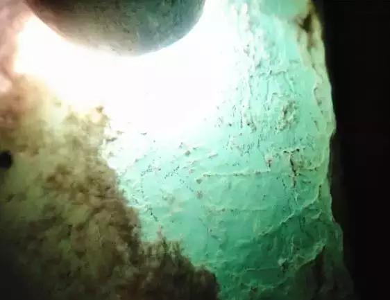 翡翠中,冰种和玻璃种要怎么区分?-第5张图片-翡翠网 翡翠中,冰种和玻璃种要怎么区分?-第5张图片-翡翠网