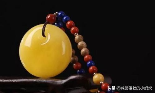 平安扣什么颜色的好,佩戴平安扣的讲究?-第5张图片-翡翠网 平安扣什么颜色的好,佩戴平安扣的讲究?-第5张图片-翡翠网