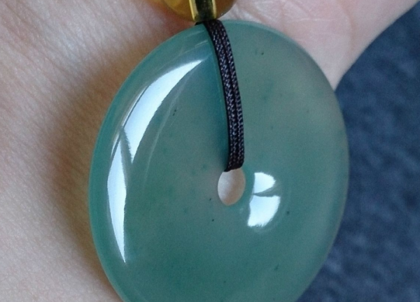 平安扣翡翠寓意-第1张图片-翡翠网 平安扣翡翠寓意-第1张图片-翡翠网