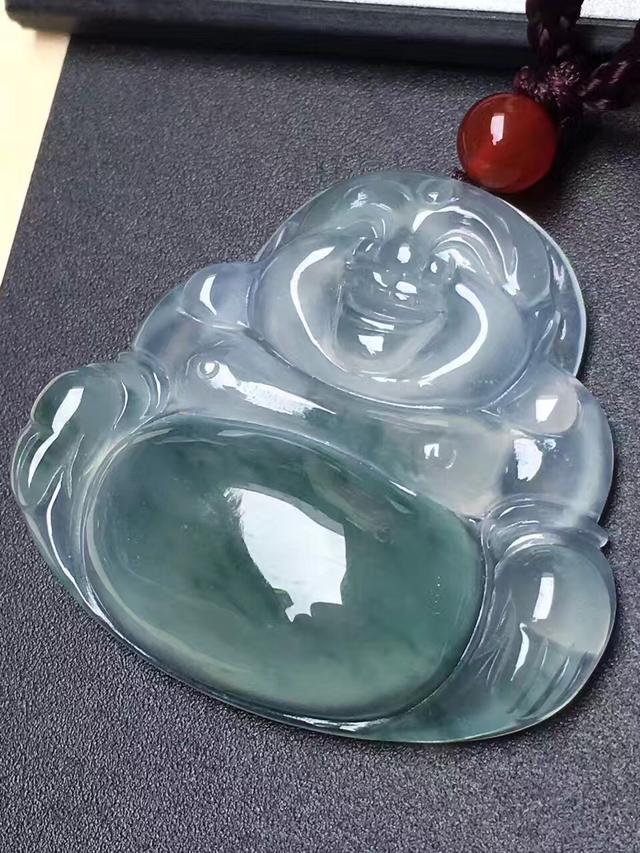 想入手一只翡翠玉佛,该如何挑选?-第2张图片-翡翠网 想入手一只翡翠玉佛,该如何挑选?-第2张图片-翡翠网