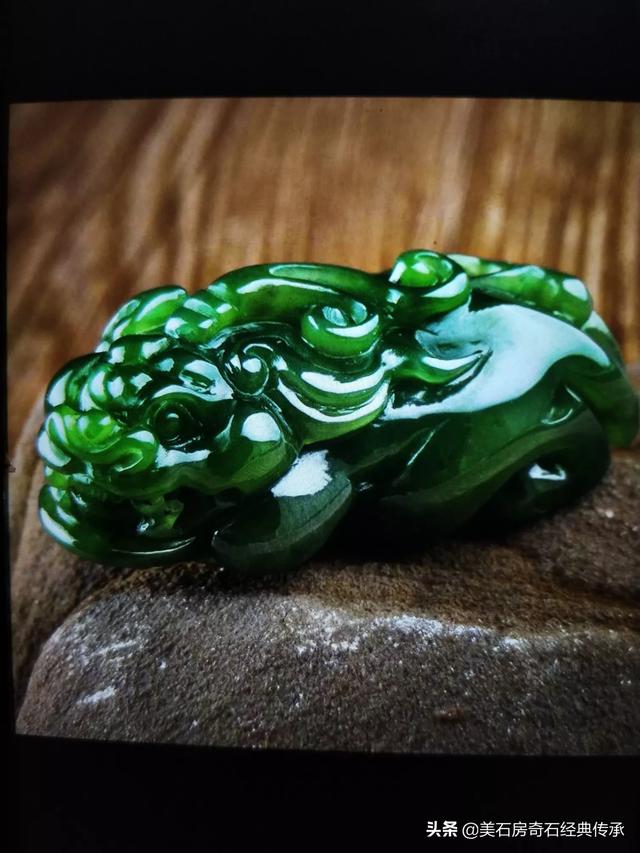 和田玉，碧玉手把件貔恘价格是多少钱一件？-第2张图片-翡翠网