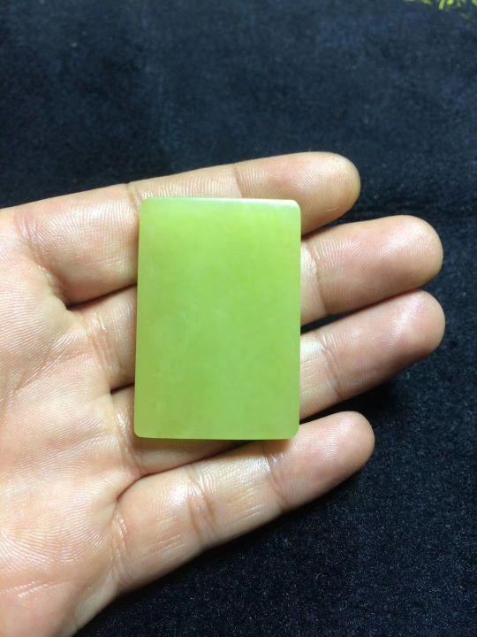 请各位老师帮忙看一下这块和田玉手把件如何？有没有价值？-第2张图片-翡翠网