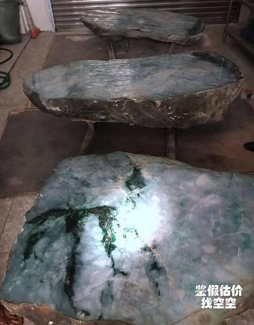 怎样看待2.6吨春带彩大料，最后只开出一只手镯？-第2张图片-翡翠网