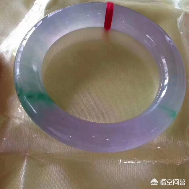 过年想买一个玉镯子,有什么推荐吗?-第8张图片-翡翠网 过年想买一个玉镯子,有什么推荐吗?-第8张图片-翡翠网