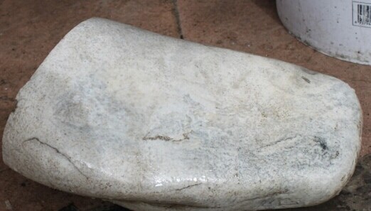 包石玉赌石之羊脂玉手镯的诞生过程-第1张图片-翡翠网