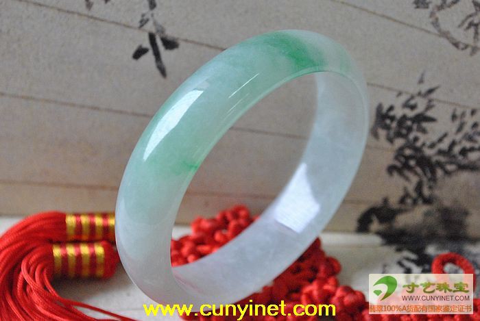 来看看这些手镯怎么样？-第4张图片-翡翠网