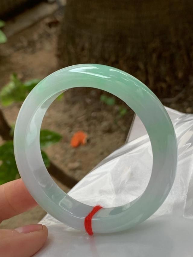 加工翡翠手镯圈口可以有多少毫米误差?-第6张图片-翡翠网 加工翡翠手镯圈口可以有多少毫米误差?-第6张图片-翡翠网