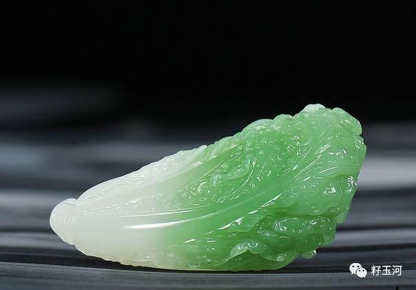 除了羊脂白，和田玉到底还有多少种？-第6张图片-翡翠网