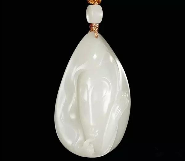 和田玉摸起来是一种什么手感?-第5张图片-翡翠网 和田玉摸起来是一种什么手感?-第5张图片-翡翠网