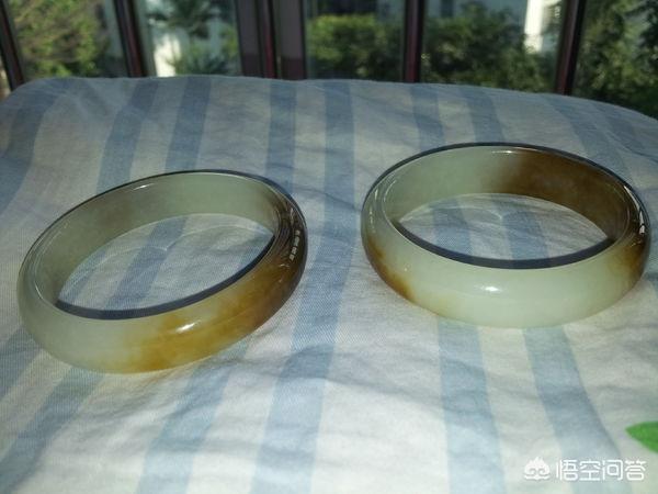 我在网上看上一个新疆和田玉手镯,店家说是新疆且末山料的,有专家给我鉴别下么?谢谢?-第2张图片-翡翠网 我在网上看上一个新疆和田玉手镯,店家说是新疆且末山料的,有专家给我鉴别下么?谢谢?-第2张图片-翡翠网