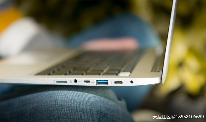 iFunk翼 | 14寸+全金属+8G内存超值超极本-第6张图片-翡翠网 iFunk翼 | 14寸+全金属+8G内存超值超极本-第6张图片-翡翠网