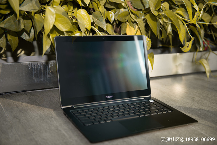iFunk翼 | 14寸+全金属+8G内存超值超极本-第4张图片-翡翠网 iFunk翼 | 14寸+全金属+8G内存超值超极本-第4张图片-翡翠网