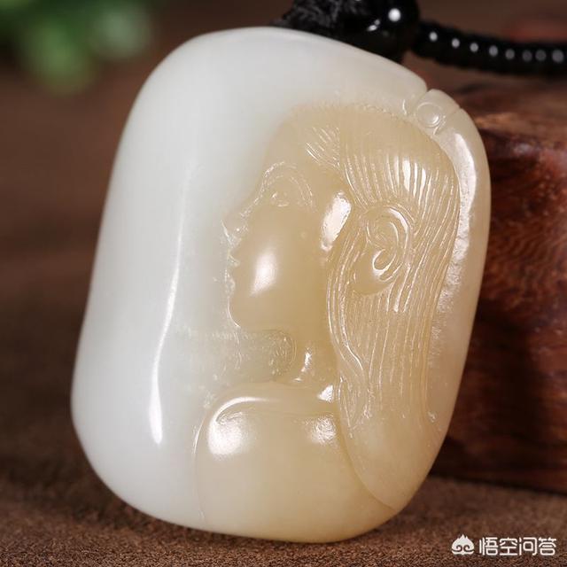 怎样更好的选购和田玉籽料把件?-第1张图片-翡翠网 怎样更好的选购和田玉籽料把件?-第1张图片-翡翠网