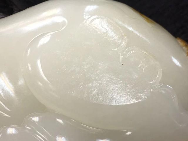 汗液对和田玉把件有什么危害吗？-第4张图片-翡翠网