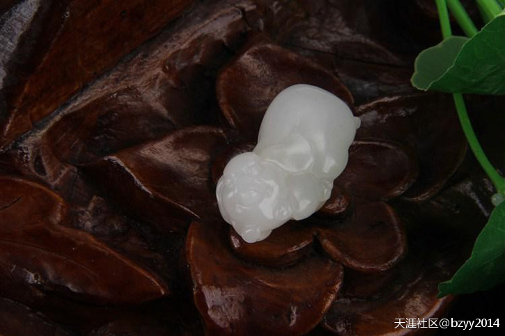 怎样养护和田玉把件(转载)-第1张图片-翡翠网 怎样养护和田玉把件(转载)-第1张图片-翡翠网