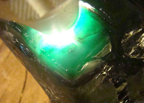 不知道翡翠是怎么来的,怎么能辨别真假呢?-第4张图片-翡翠网 不知道翡翠是怎么来的,怎么能辨别真假呢?-第4张图片-翡翠网