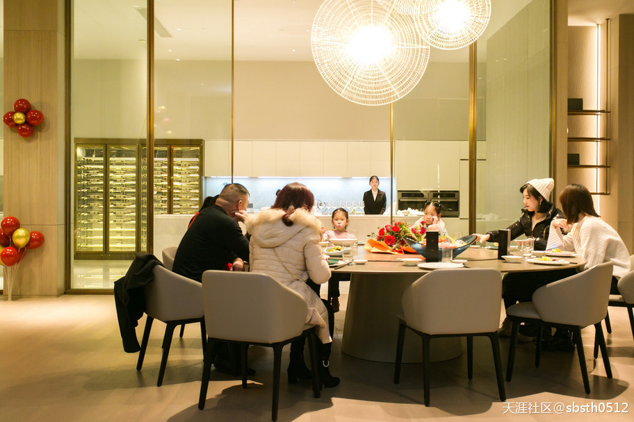 翡翠公园|2019年第五届业主生日定制私宴 【友邻雅聚 宴侯知己】(转载)-第4张图片-翡翠网 翡翠公园|2019年第五届业主生日定制私宴 【友邻雅聚 宴侯知己】(转载)-第4张图片-翡翠网